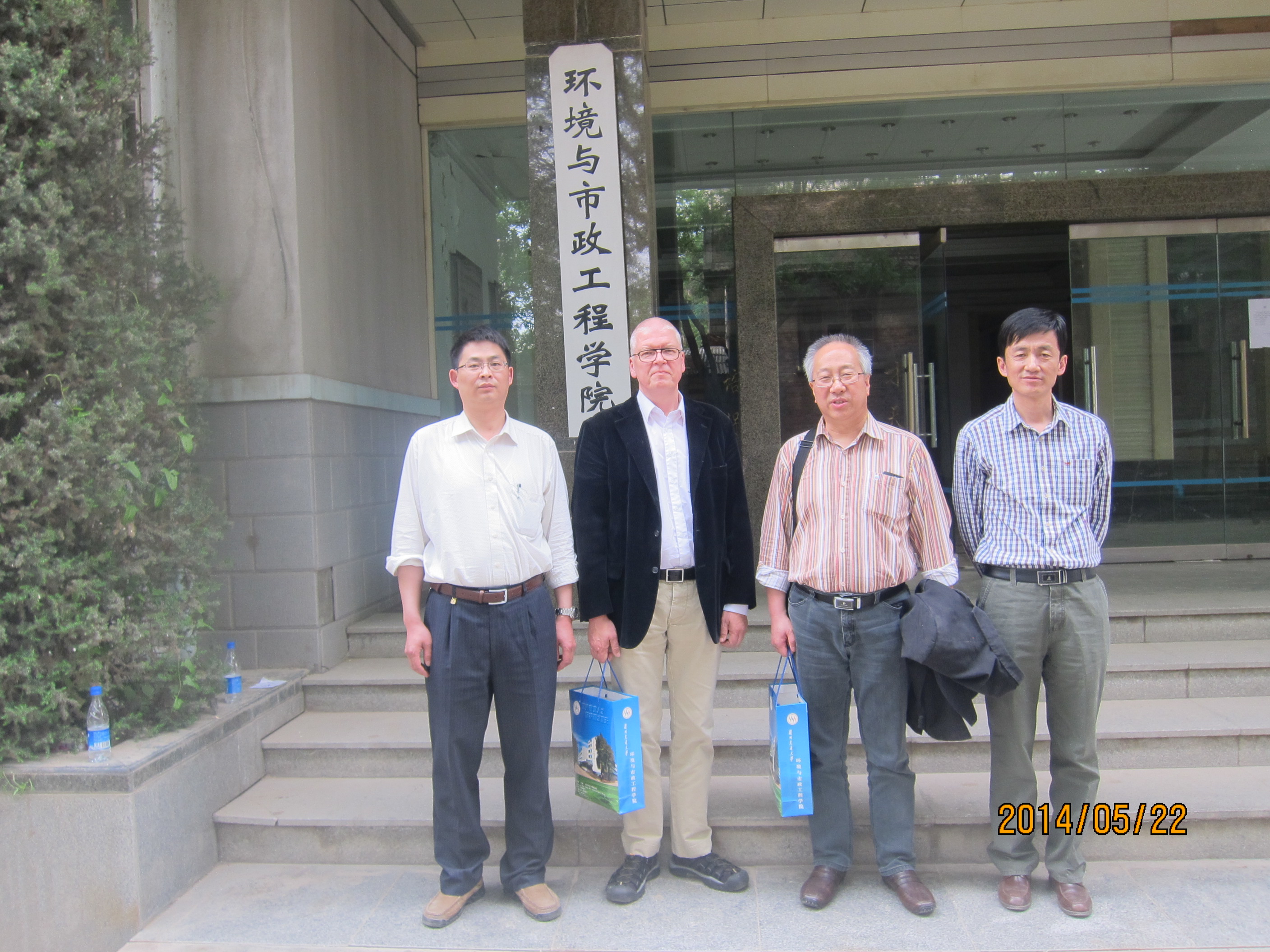 瑞典隆德大学larshenrikstahl教授到我院学术交流访问