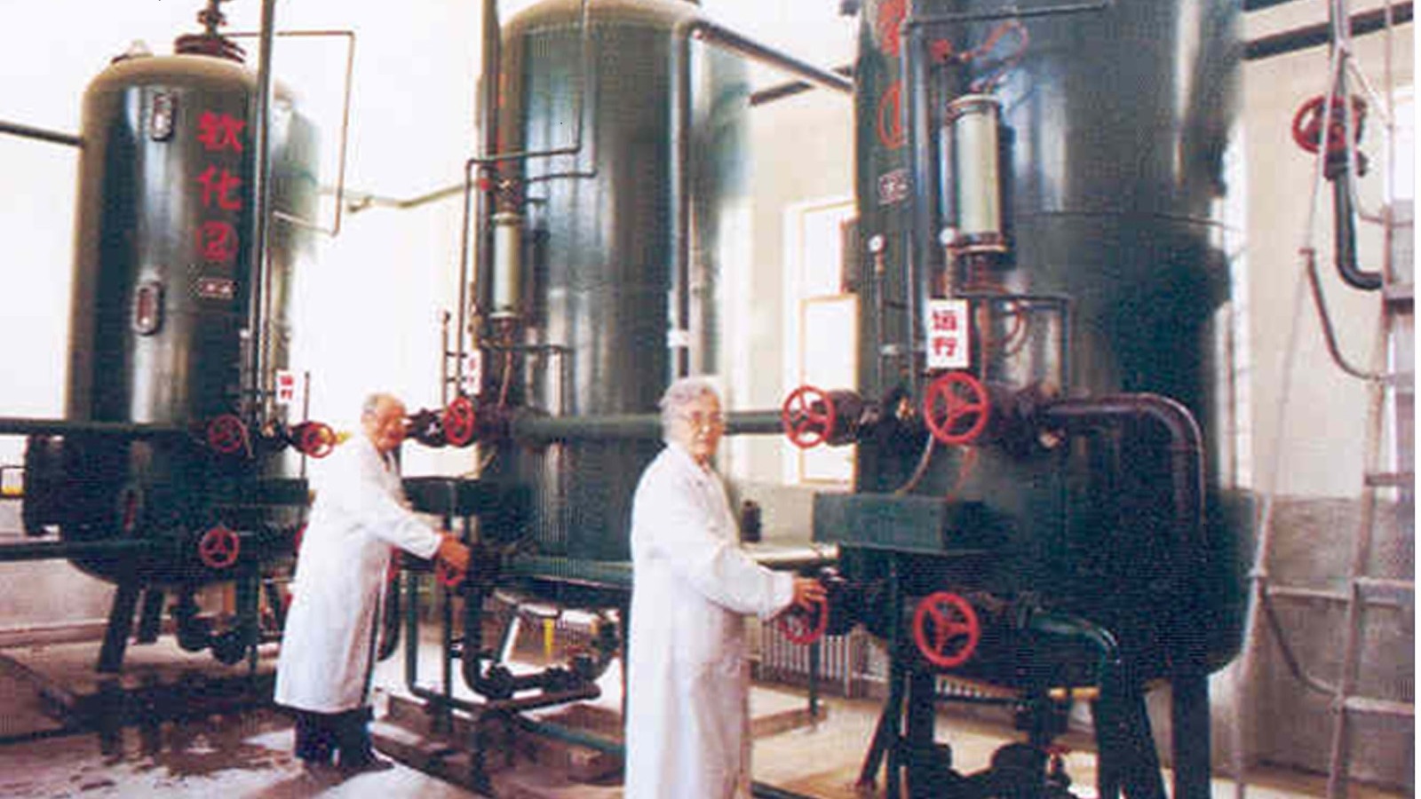 王乃忠滕兰珍教授研制的设备