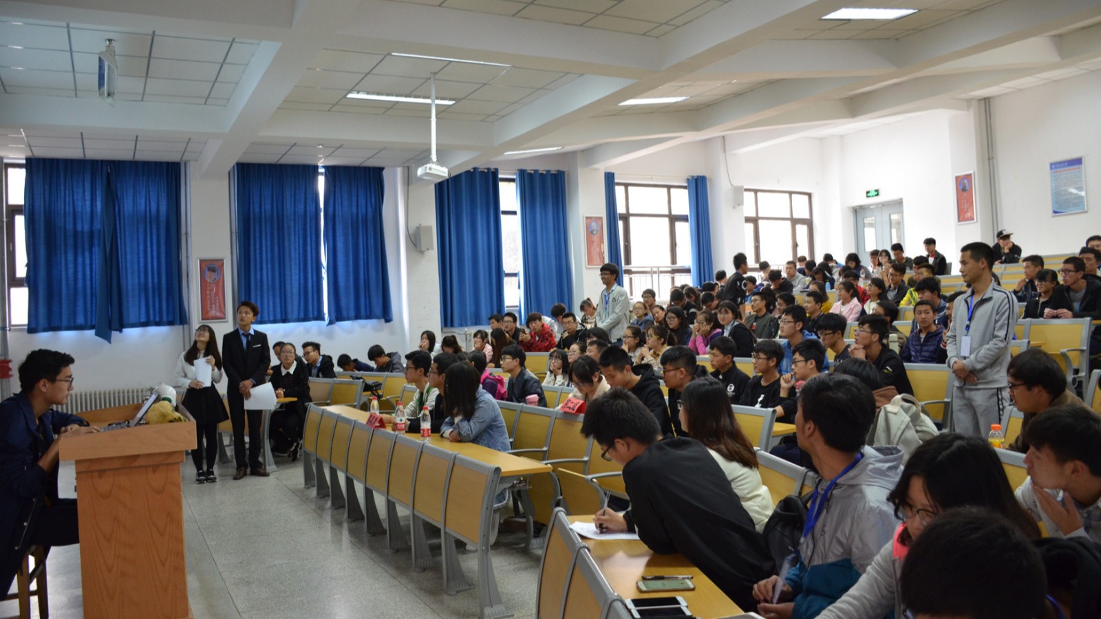 院团委举办“重温经典  再读诗词”诗词大会