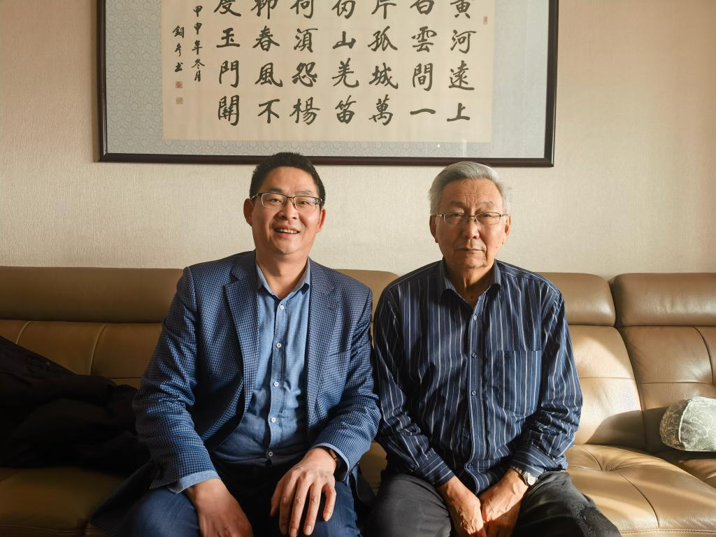 环境学院开展离退休教职工慰问送温暖活动