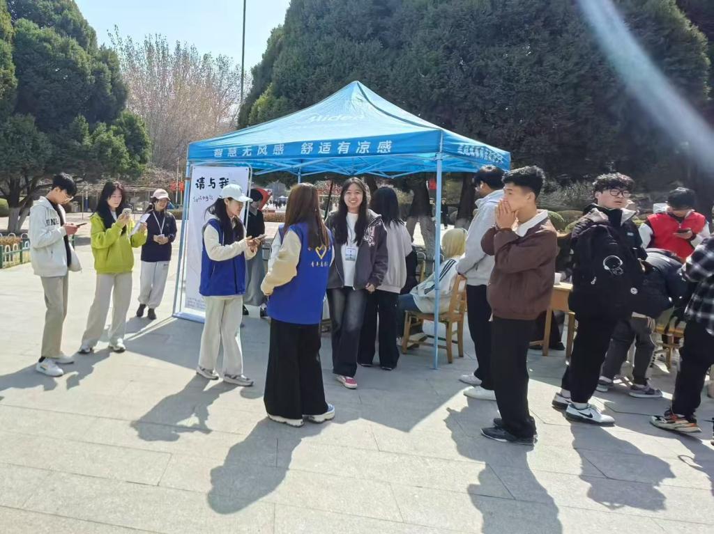 环境与市政工程学院举办“请与我击掌”击掌打卡活动